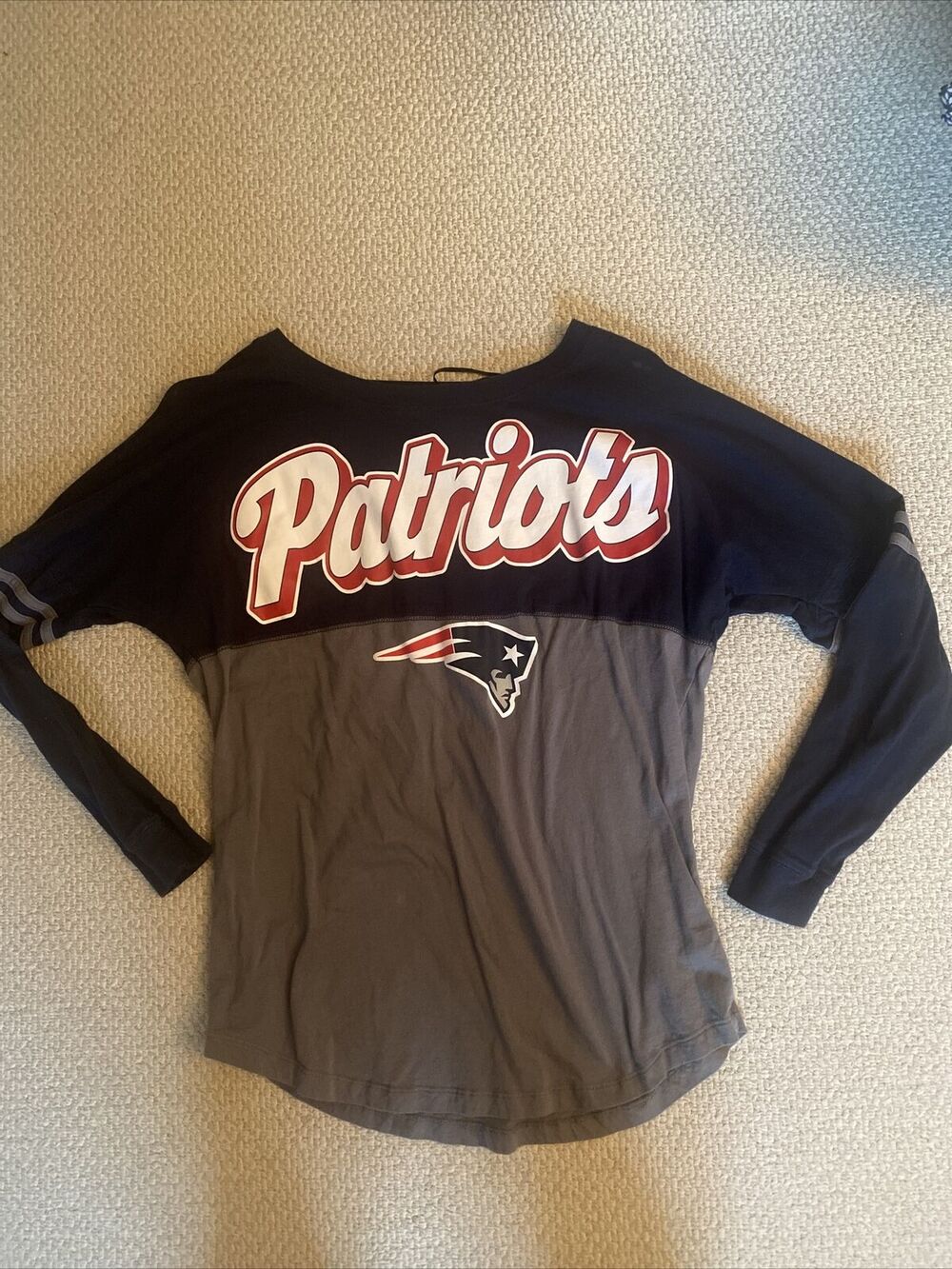 New England Patriots Long Sleeve Women’s Medium T Shirt